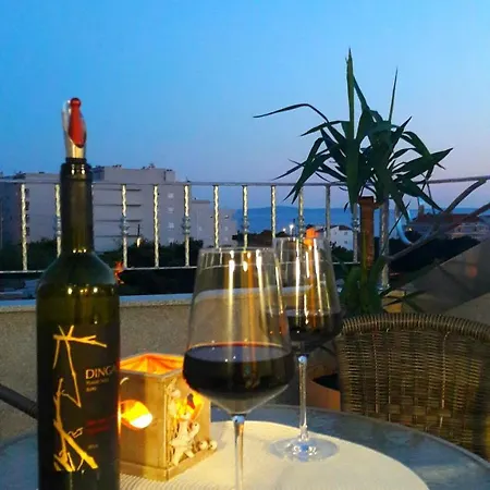 Apartman Lelu *